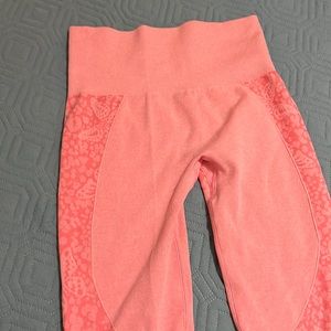 Peached by Nellie leggings size S